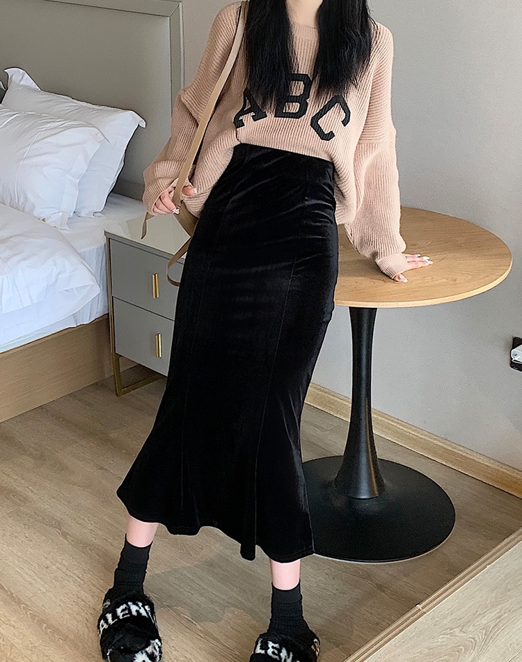 Long autumn and winter black long skirt for women