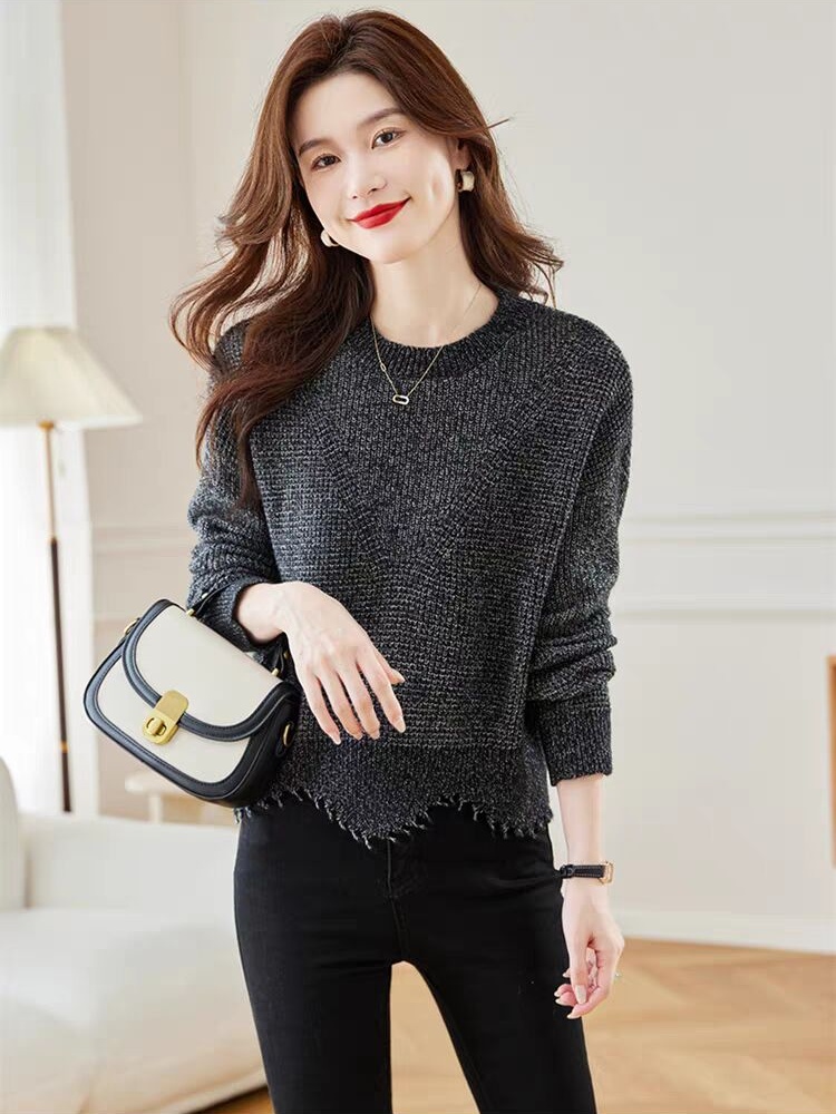 Low round neck sweater bottoming shirt for women