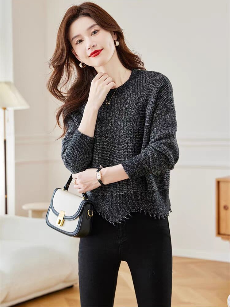 Low round neck sweater bottoming shirt for women