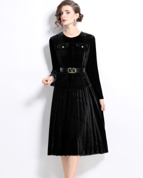 Pinched waist pleated big skirt velvet autumn dress