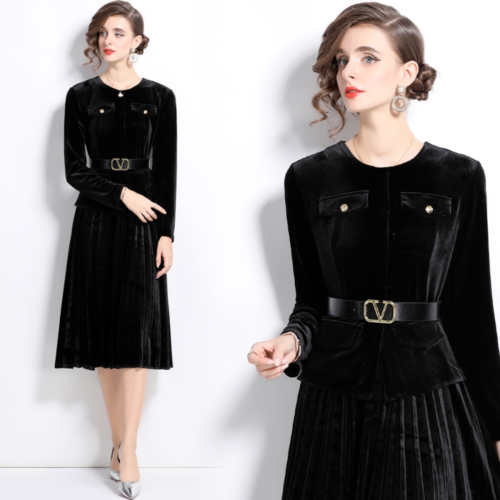 Pinched waist pleated big skirt velvet autumn dress