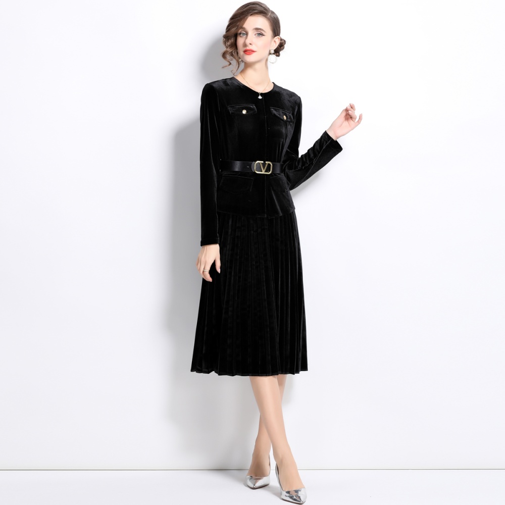 Pinched waist pleated big skirt velvet autumn dress