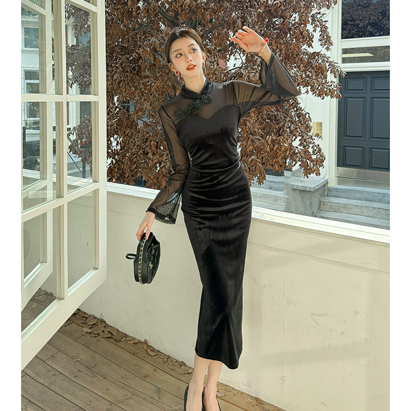 Retro golden velvet autumn and winter slim dress