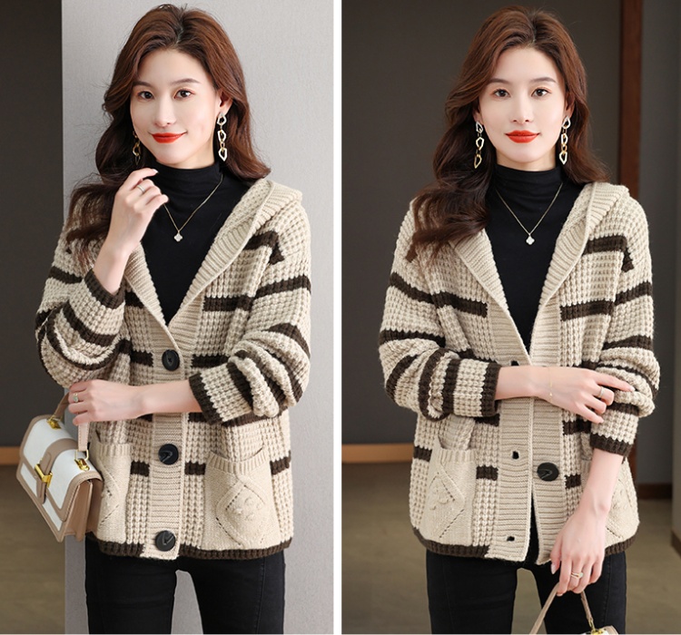 Stripe short sweater hooded coat for women