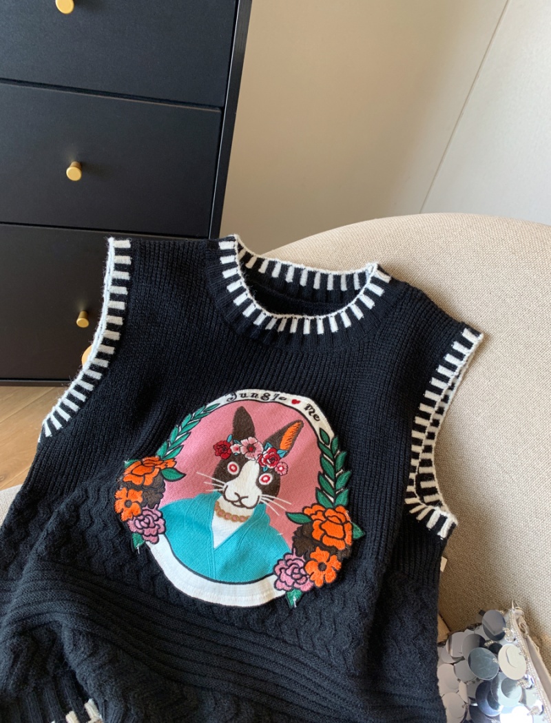 Sleeveless spring and autumn tops embroidery kitty waistcoat