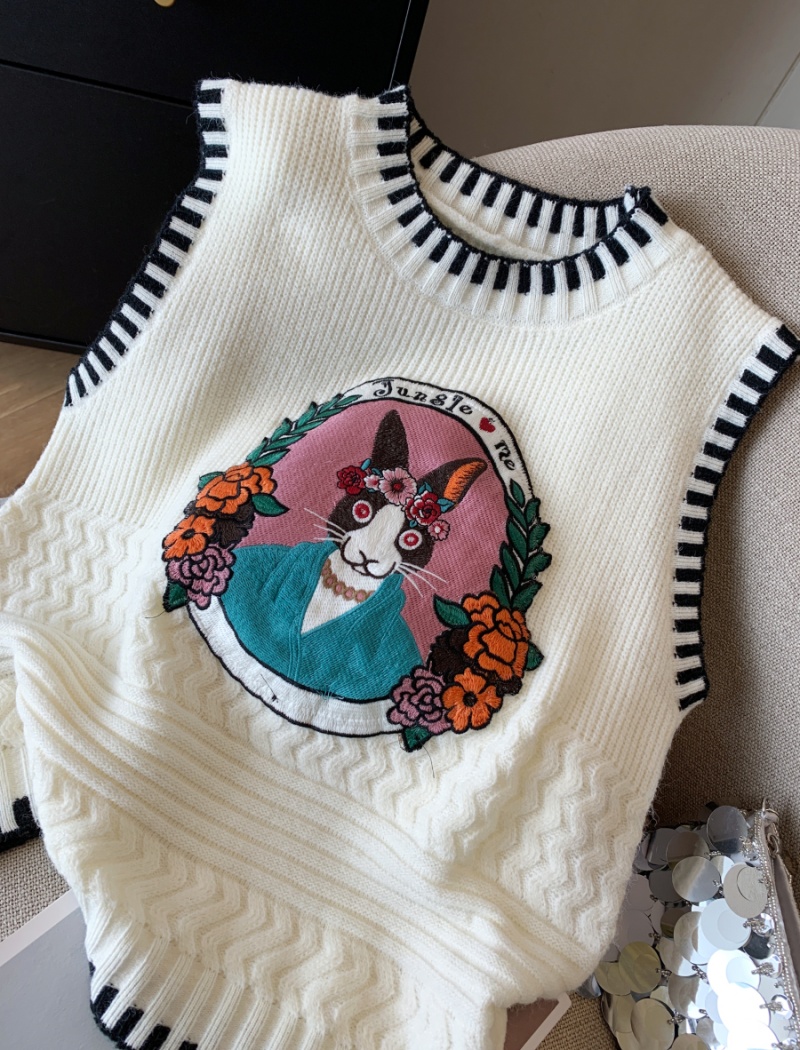 Sleeveless spring and autumn tops embroidery kitty waistcoat