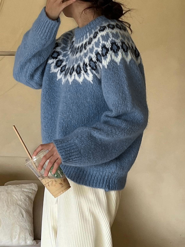 Round neck autumn and winter national style sweater