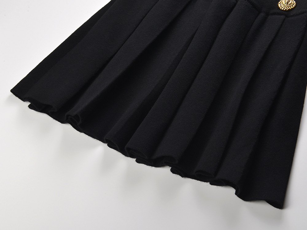 A-line double row pleated elastic waist skirt