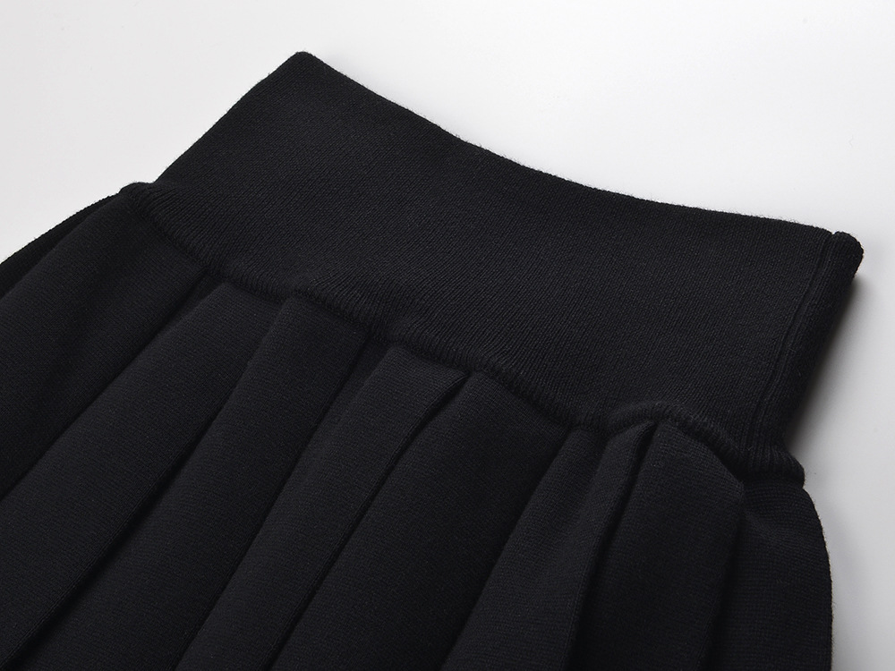 A-line double row pleated elastic waist skirt