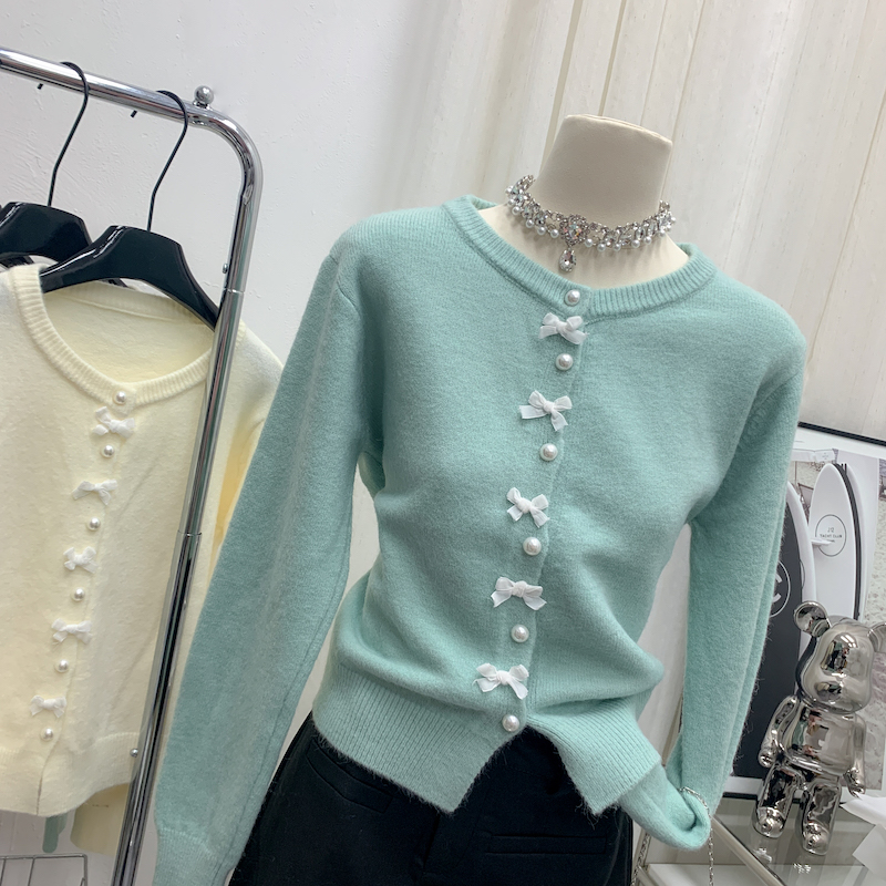 Autumn and winter bottoming shirt beautiful cardigan