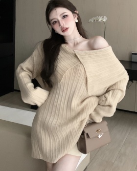 Wears outside flat shoulder sweater for women