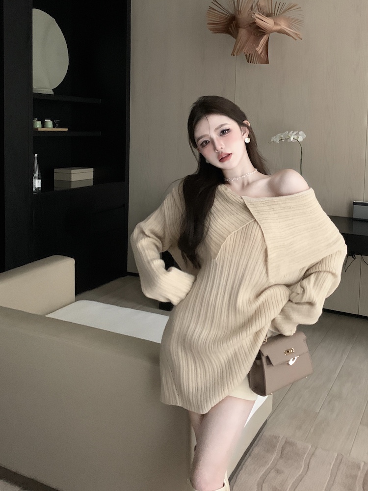 Wears outside flat shoulder sweater for women