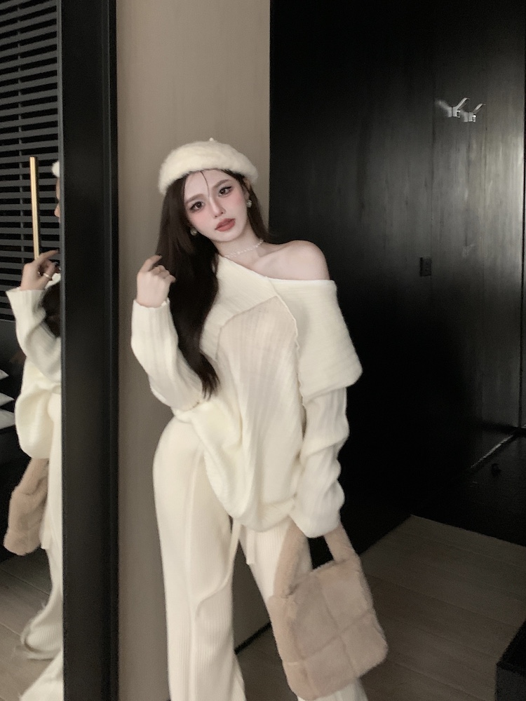 Wears outside flat shoulder sweater for women