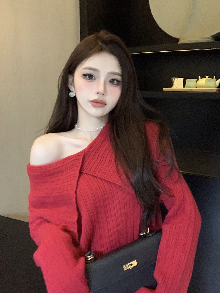 Wears outside flat shoulder sweater for women