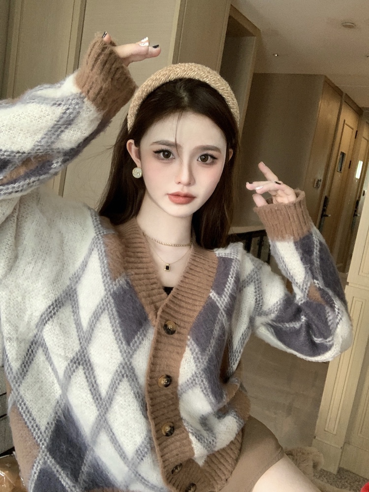 Korean style loose coat brown quilted pattern sweater