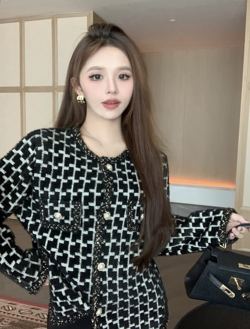 Western style niche sweater autumn and winter coat for women