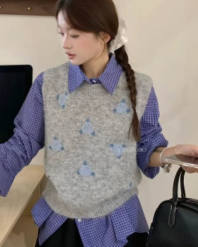 Wears outside waistcoat sweater for women