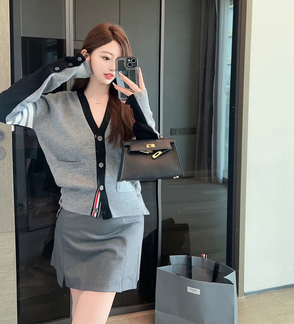 Long and short in front mixed colors sweater autumn coat