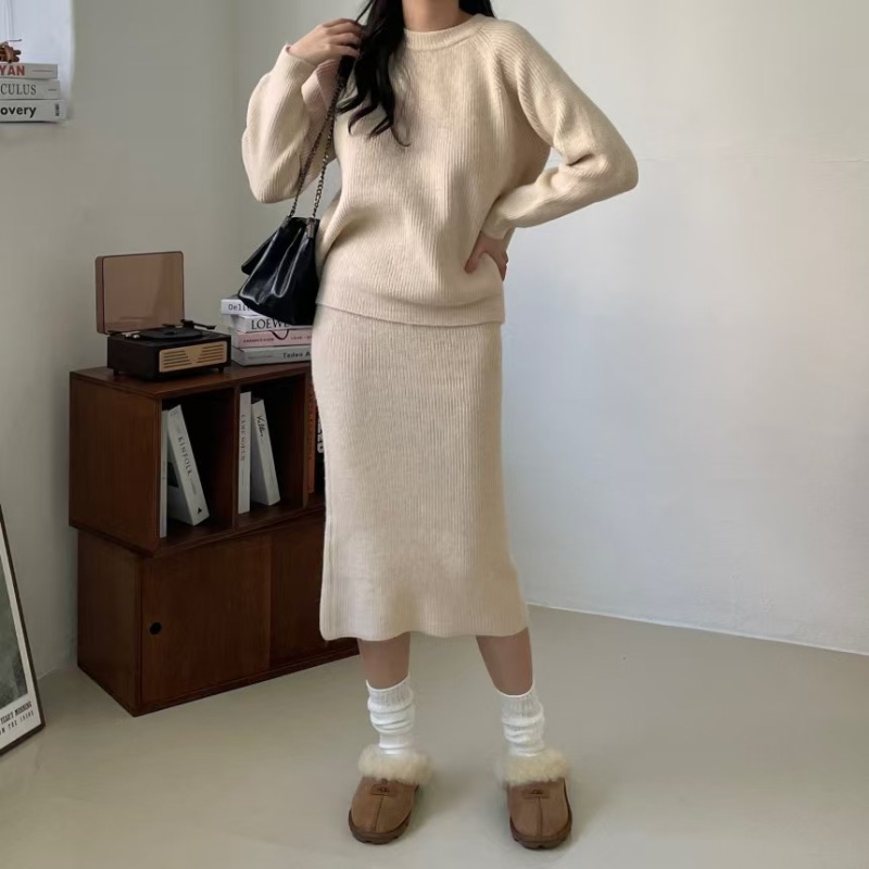 Slim Korean style skirt long sleeve Casual sweater 2pcs set