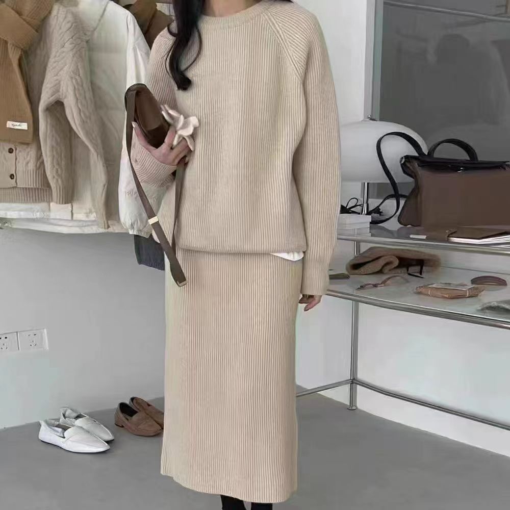 Package hip lazy skirt pure Korean style sweater 2pcs set