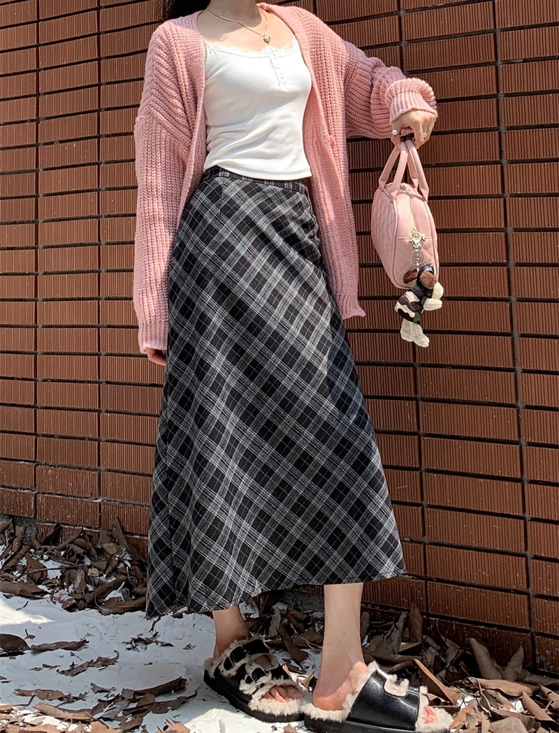 Plaid long autumn skirt