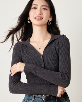 Minimalist gray sweater bottoming tops for women