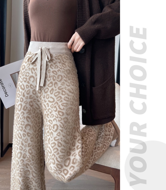 Mopping knitted autumn and winter wide leg pants for women