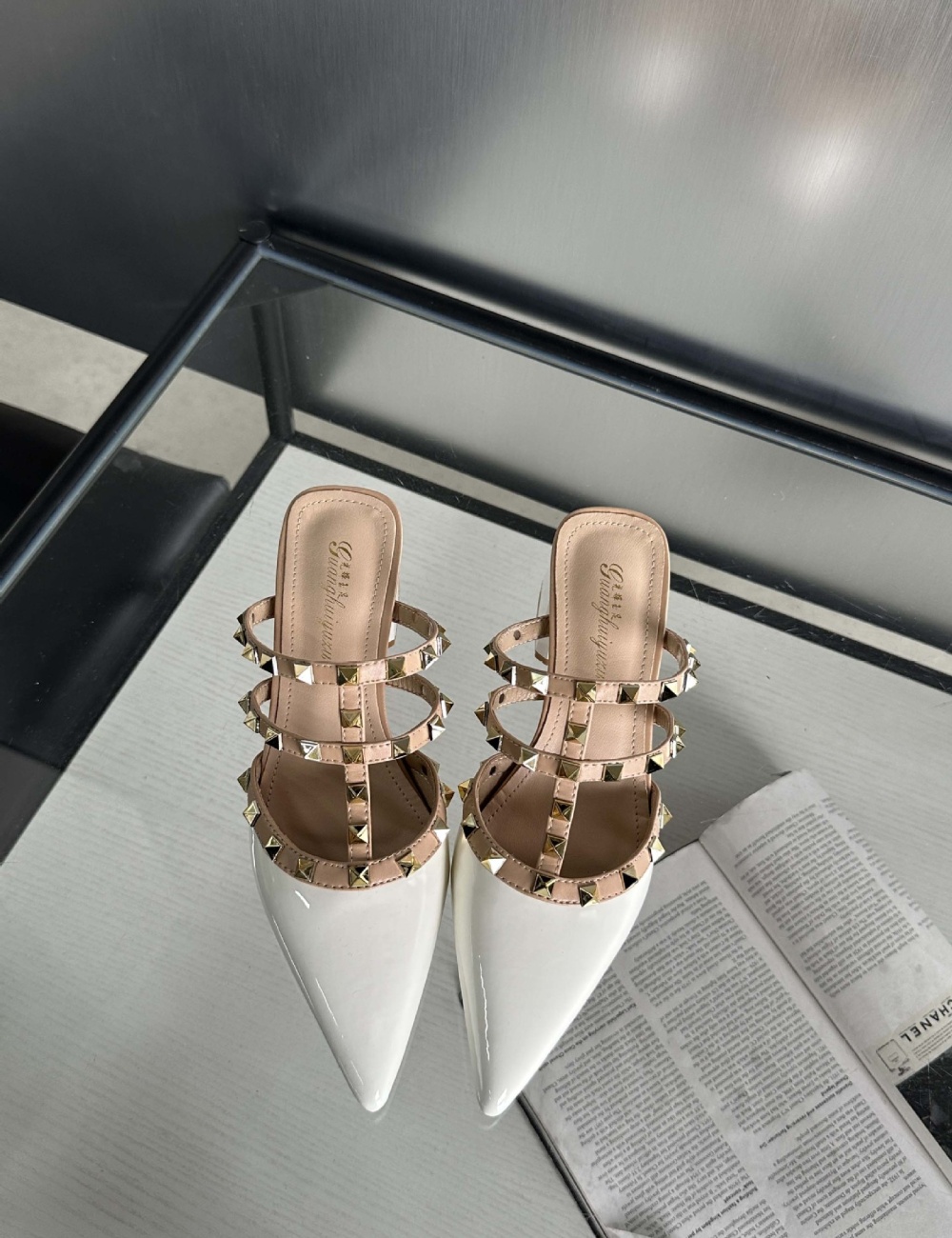 Korean style thick fashion rivet autumn pointed slippers