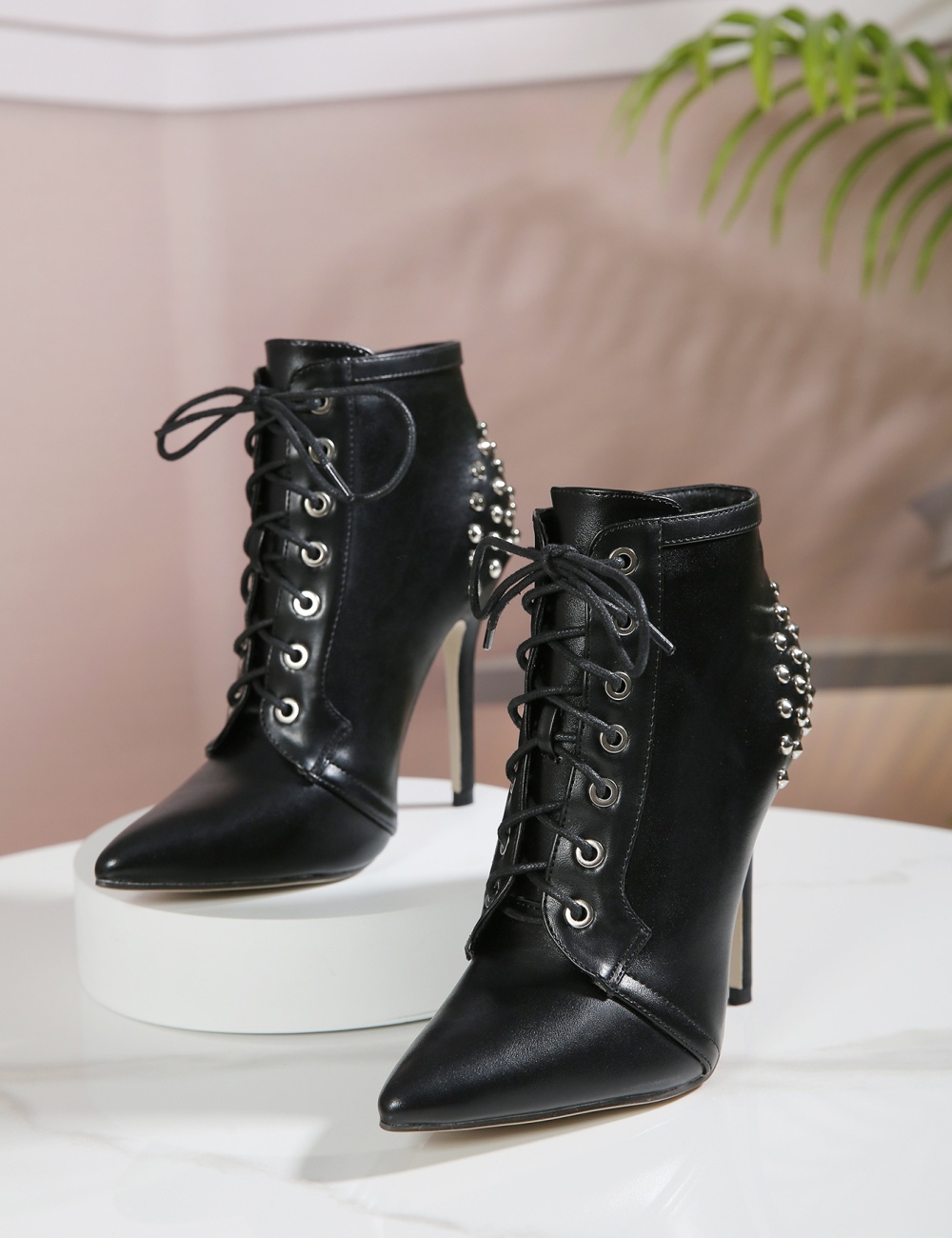 Locomotive pointed boots Punk style stilettos