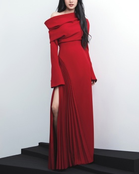 Split red autumn trumpet sleeves crimp dress for women