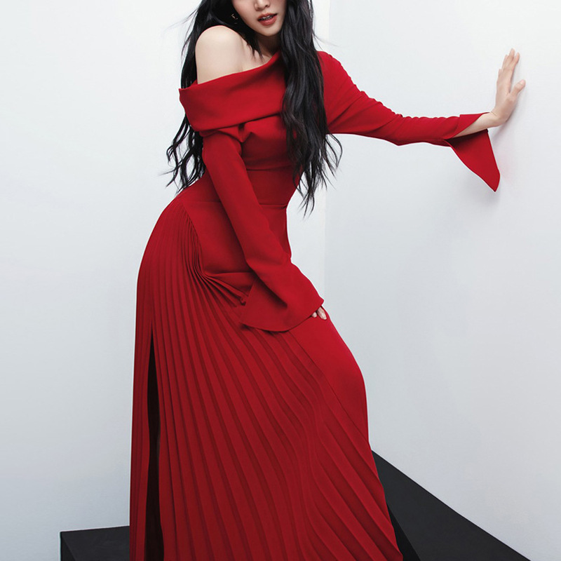 Split red autumn trumpet sleeves crimp dress for women