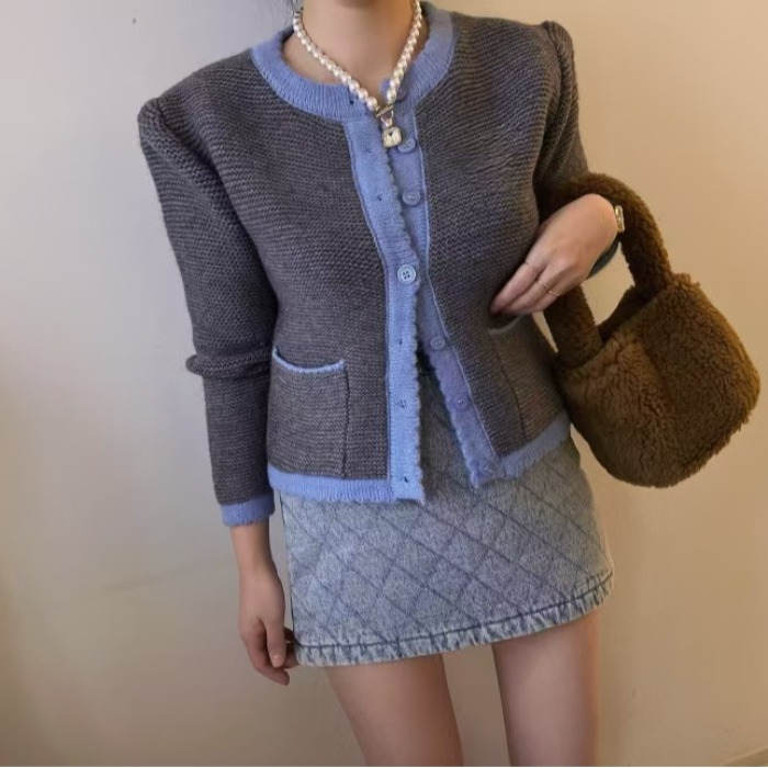 Single-breasted round neck knitted mixed colors sweater