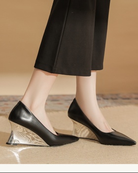 Retro pointed shoes sheepskin high-heeled shoes