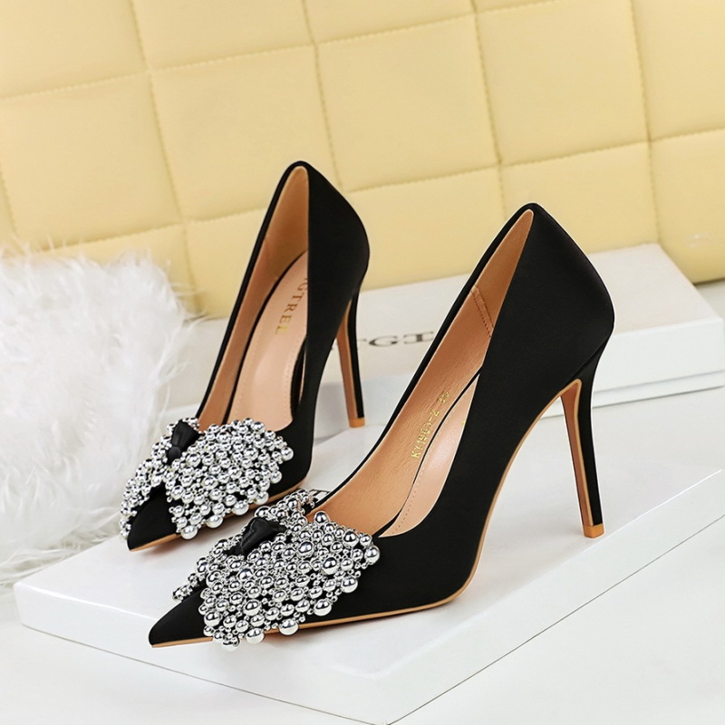 Temperament Korean style high-heeled satin shoes