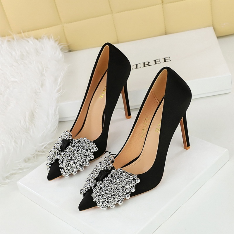 Temperament Korean style high-heeled satin shoes