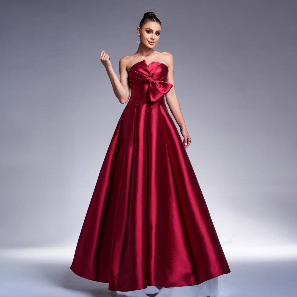 Long banquet evening dress wrapped chest dress