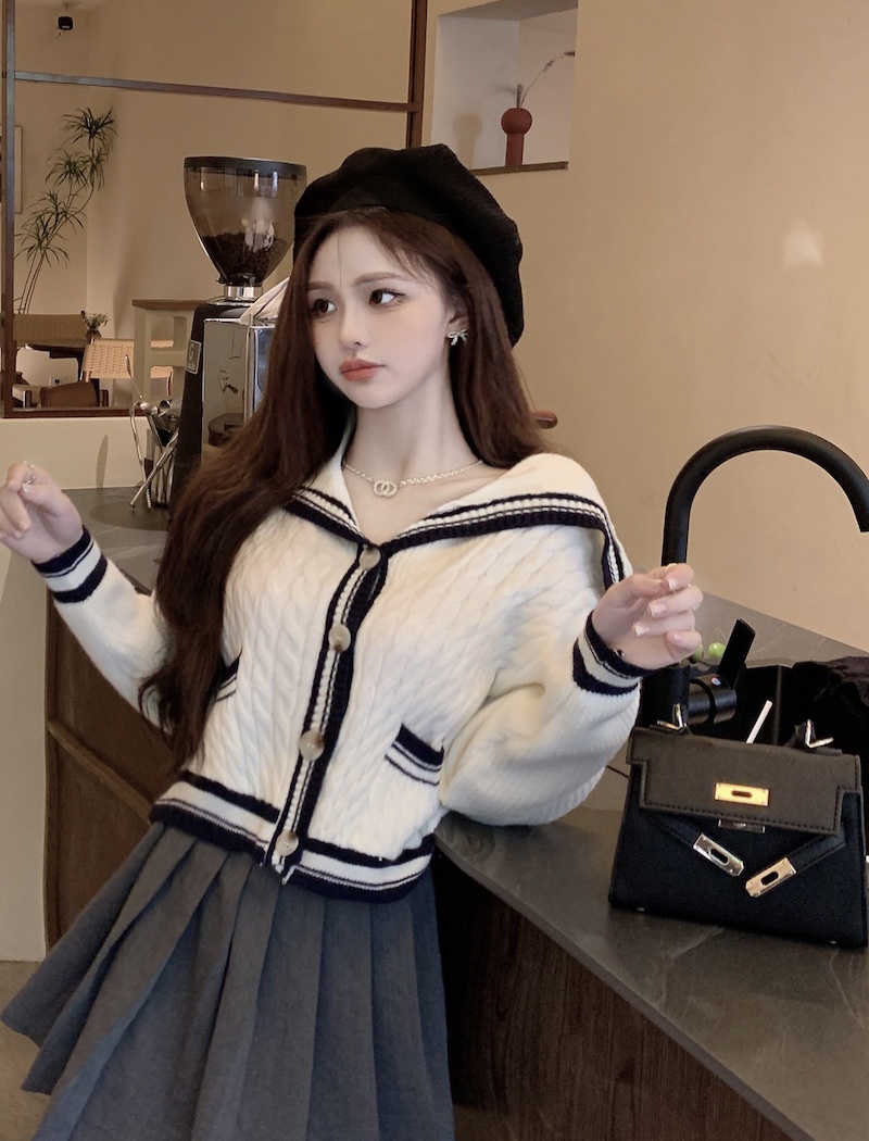 Knitted chanelstyle cardigan white sweater