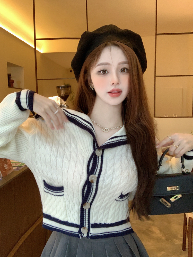 Knitted chanelstyle cardigan white sweater