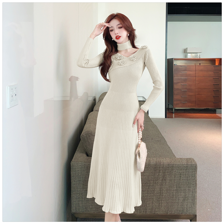 Knitted flowers temperament horizontal collar dress