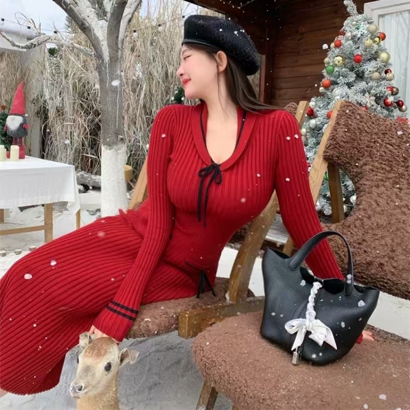 Pencil dress bottoming sweater for women