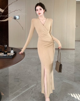 Sexy V-neck irregular dress knitted pinched waist long dress