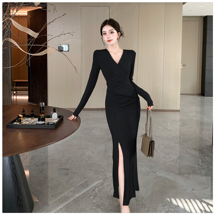 Sexy V-neck irregular dress knitted pinched waist long dress