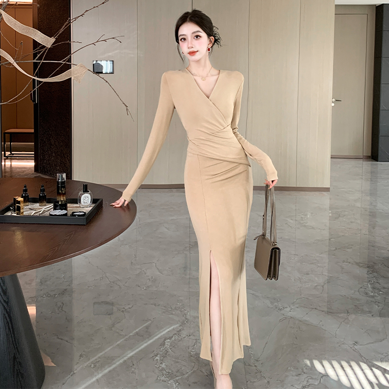 Sexy V-neck irregular dress knitted pinched waist long dress