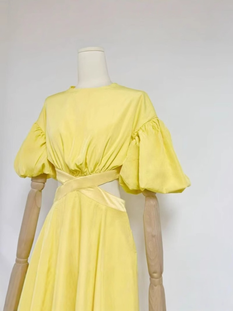 Spring yellow vacation T-back fresh puff sleeve dress