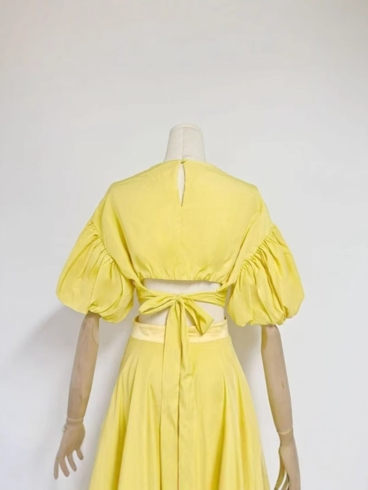 Spring yellow vacation T-back fresh puff sleeve dress