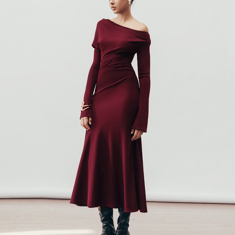 Long sleeve sloping shoulder slim chouzhe knitted dress