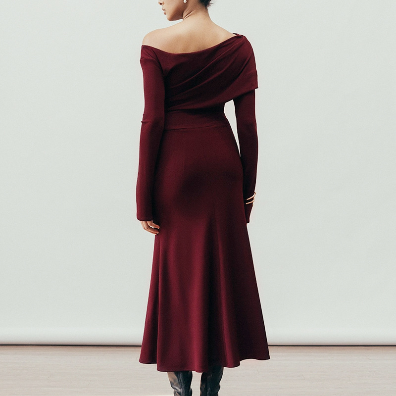 Long sleeve sloping shoulder slim chouzhe knitted dress