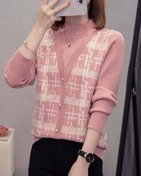 Loose sweater bottoming shirt for women