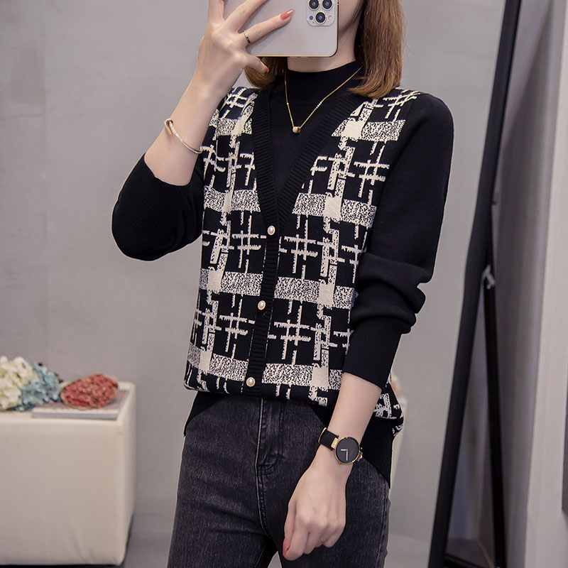 Loose sweater bottoming shirt for women