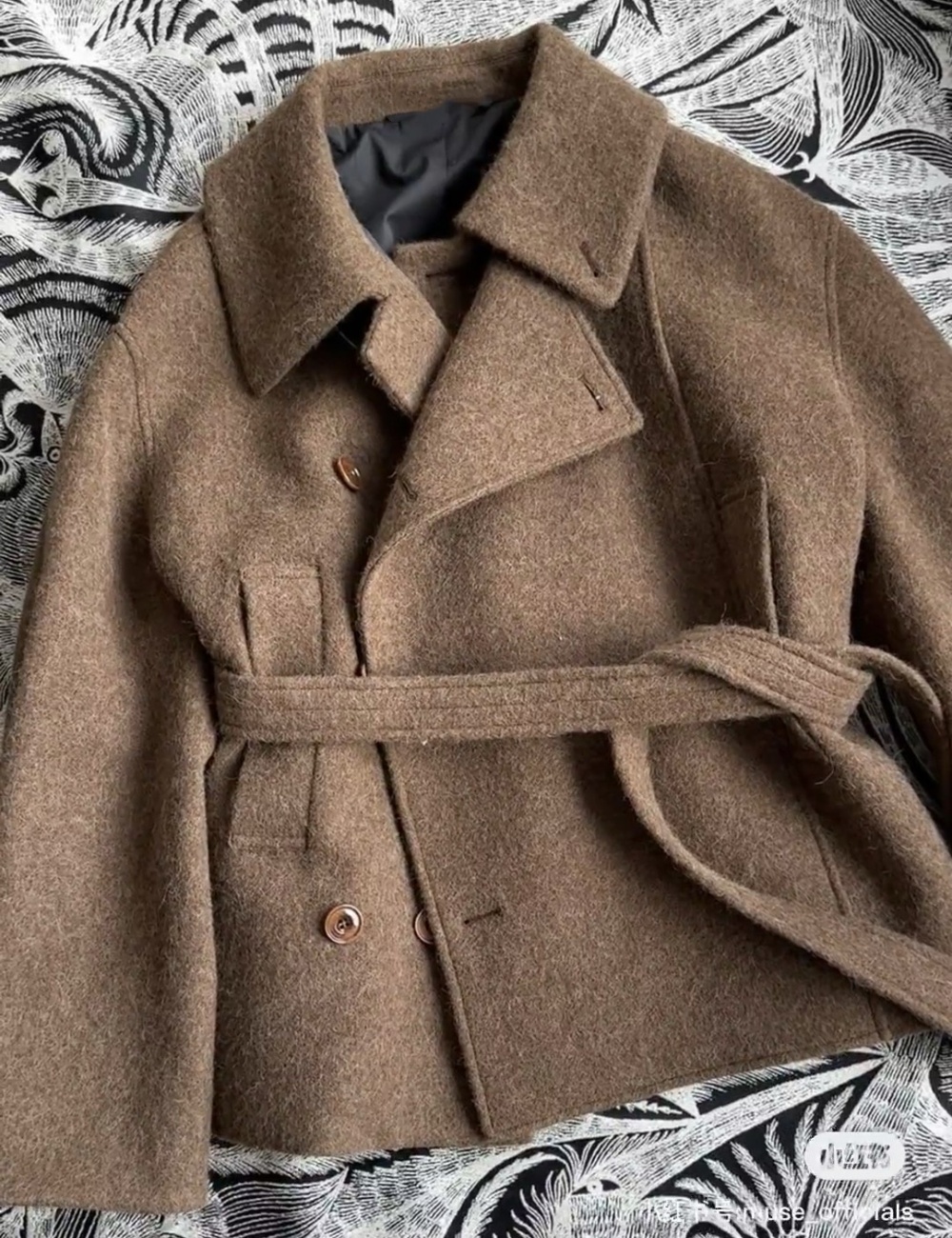 Brown winter woolen coat short thick overcoat